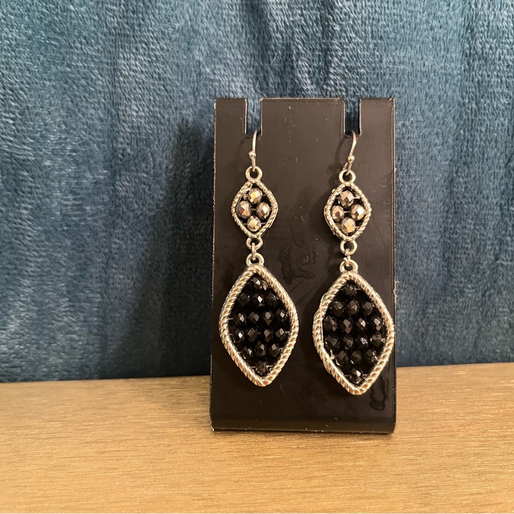 Black Faceted Stone Drop Earrings Silver Tone Evening Sparkle - Picture 2 of 3